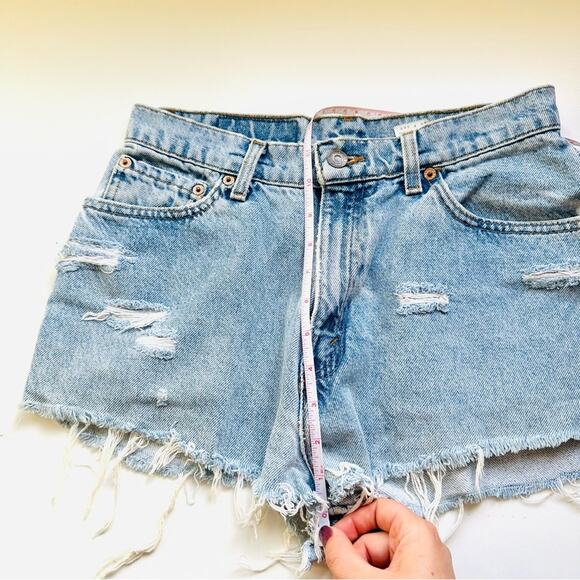 VINTAGE LEVIS Revolve Blue Medium Wash CutOffs Denim Jean Short Shorts 28 - Picture 7 of 8